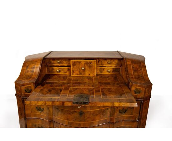 Walnut and burr walnut veneered drop-front chest of drawers, Verona, 18th century