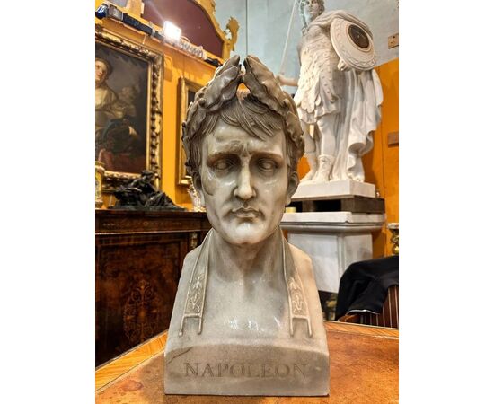 
Busto in Marmo Bianco di Napoleone – XIX Secolo