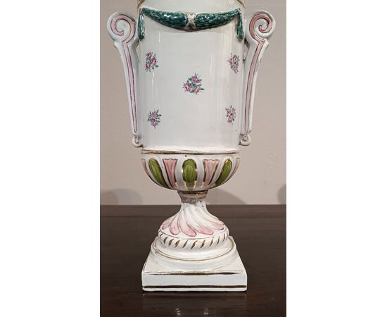 PAIR OF PAINTED PORCELAIN VASES FIRST HALF OF THE 19TH CENTURY