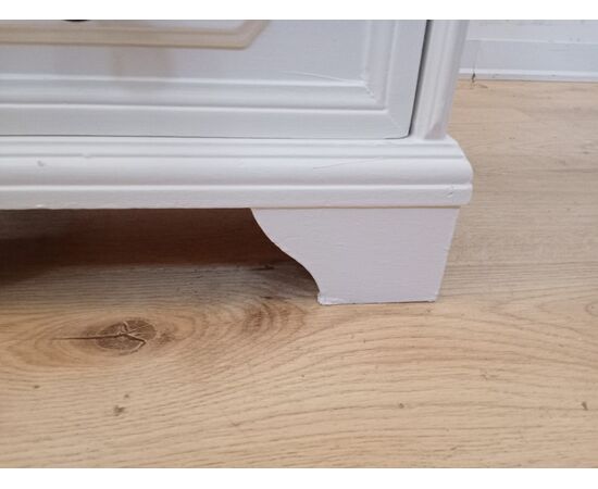 Piccolo comodino- mobiletto - laccato bianco-metà 900-piccole dimensioni!