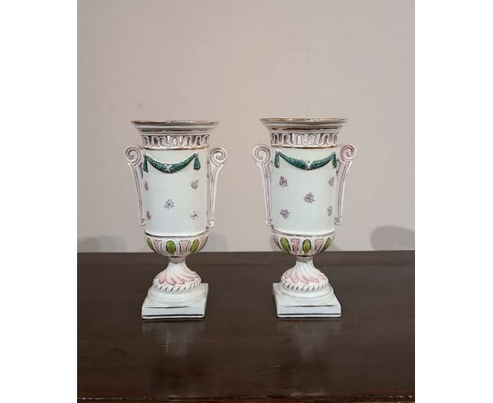 PAIR OF PAINTED PORCELAIN VASES FIRST HALF OF THE 19TH CENTURY