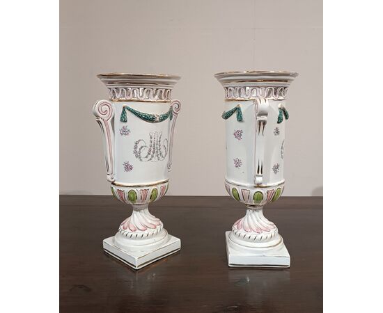 PAIR OF PAINTED PORCELAIN VASES FIRST HALF OF THE 19TH CENTURY