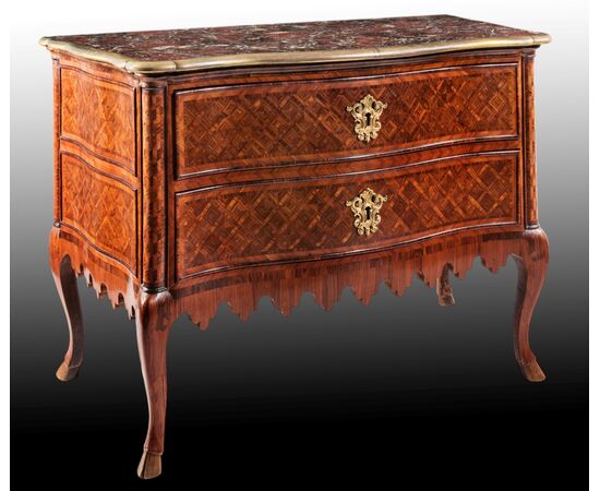 Cassettone intarsiato a marqueterie in legni diversi, Roma, terzo quarto del XVIII secolo