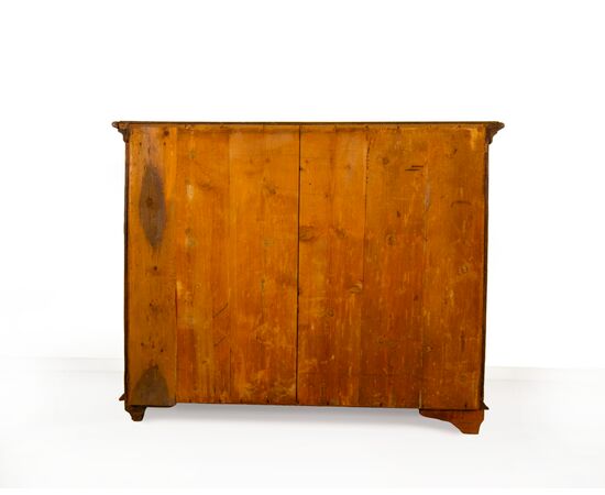 Cassettone lastronato in noce e radica, Lombardia, inizio del XVIII secolo