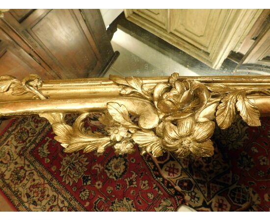 SPECC218 - Carved and gilded wooden mirror, late 18th century, dimensions cm W 80 x H 146