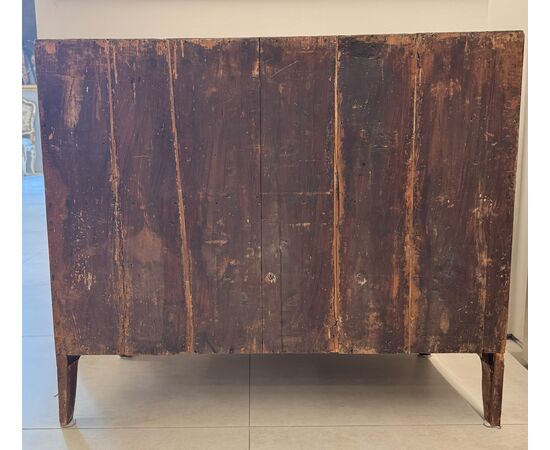 Cassettone lastronato in palissandro, Sicilia, metà XVIII secolo