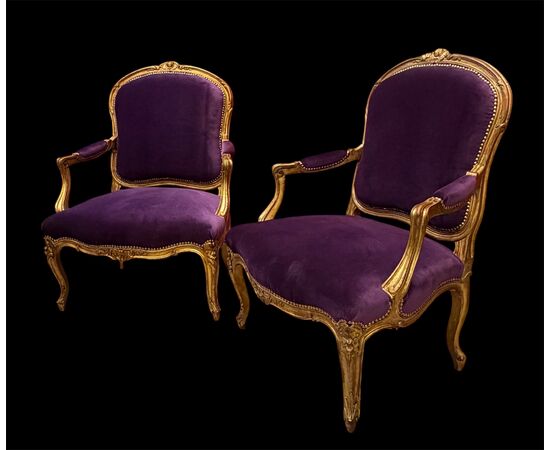 Coppia di poltrone dorate