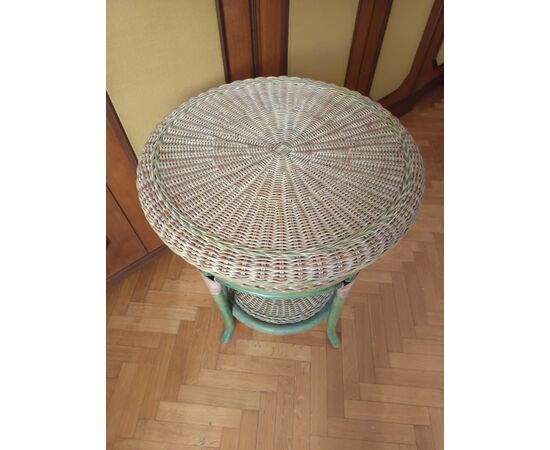 Tavolino in paglia intrecciata