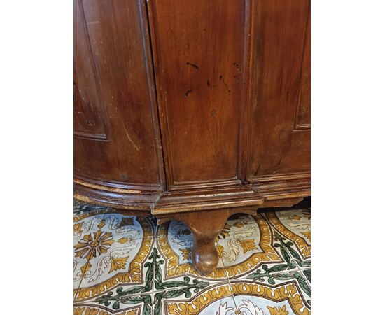 Credenza fianchi mossi