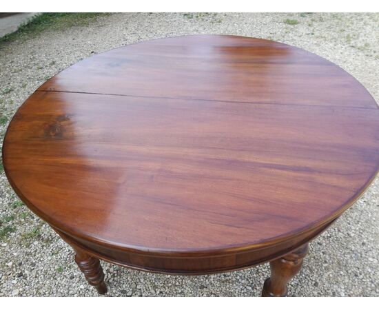 TAVOLO ALLUNGABILE IN NOCE 800