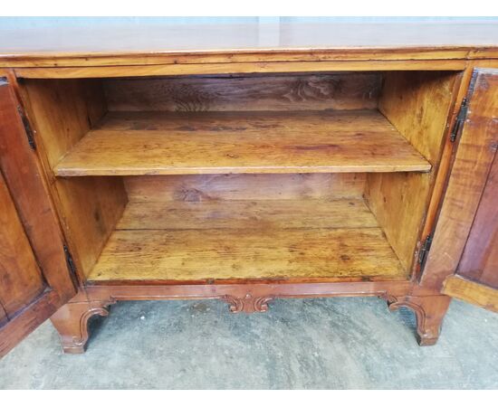 Credenza veneta scantonata