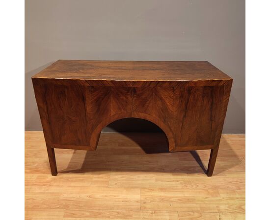 Scrivania mossa direttorio