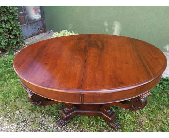 Early 1800s Basket Table