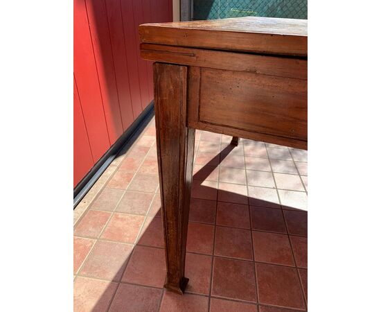 Tavolo allungabile 700