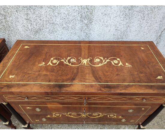 Pair of inlaid chests of drawers