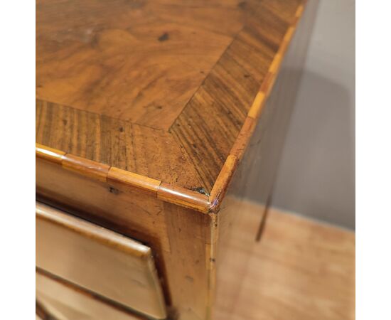 Scrivania mossa direttorio