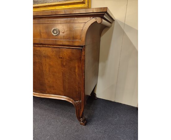 Credenza  fianchi mossi