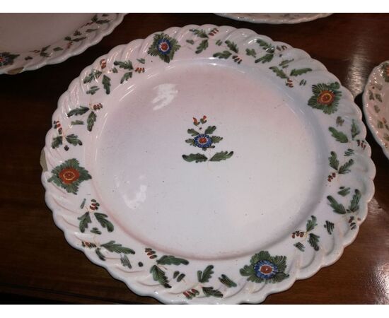 SERVIZIO IN MAIOLICA 700 "Tacchiolo"