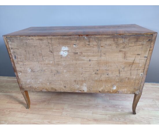 Burl chest of drawers