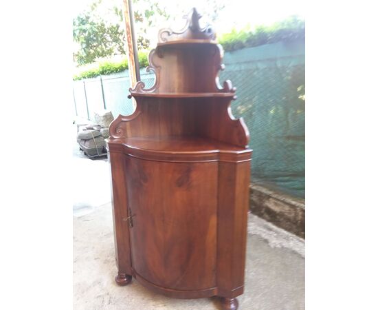 ANGOLIERA IN NOCE MOSSA.