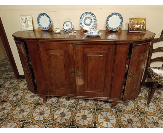 Credenza fianchi mossi