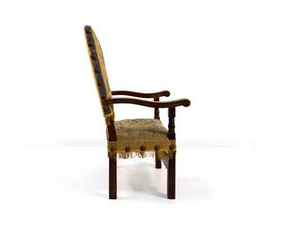 Poltrona in noce, XVII secolo