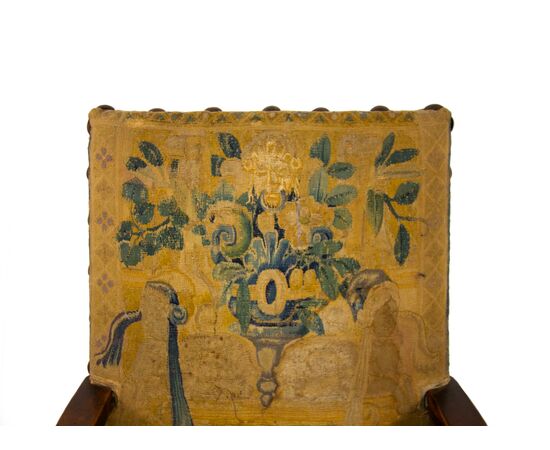 Poltrona in noce, XVII secolo