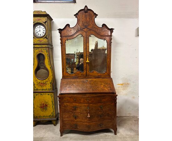 Trumeau Luigi XV mosso fronte e fianchi. Emilia / Toscana. Primi 700