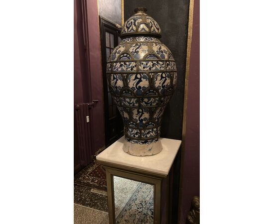 Pair of 17th-century vases