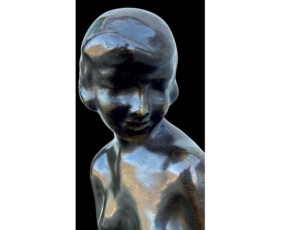 Scultura in bronzo raffigurante nudo femminile.Francia.