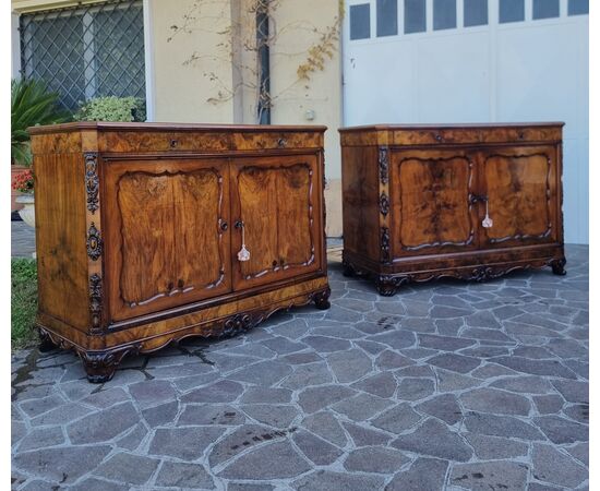 Pair of Bolognese sideboards, 1830, Charles X style in walnut briar