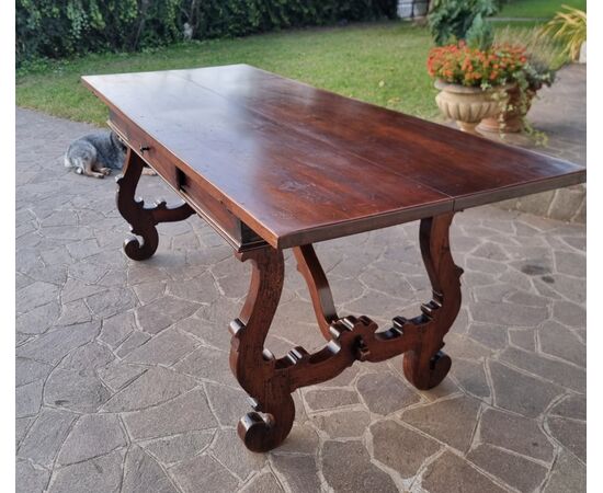 Large Tuscan Refectory Table from the 1800s in Walnut