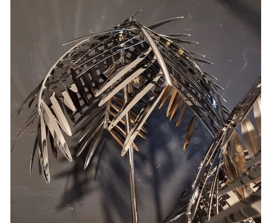 Imposing Floor Lamp: The Vintage Charm of the Kenzia in Satin Steel