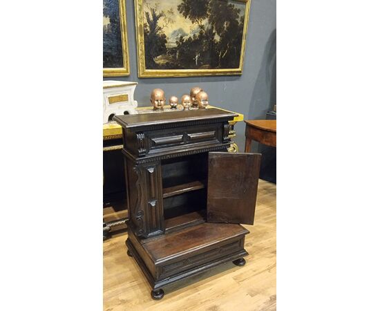 17th century Venetian walnut prayer stool