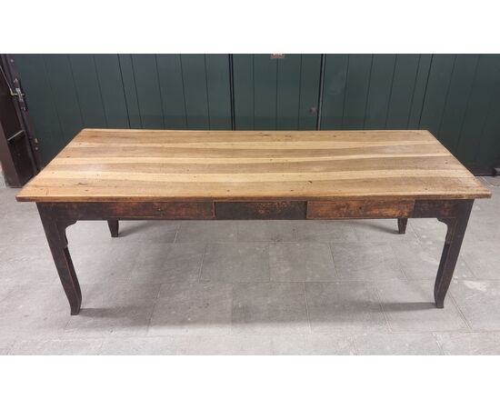 GRANDE TAVOLO IN NOCE DEL XIX SECOLO PER CANTINETTA