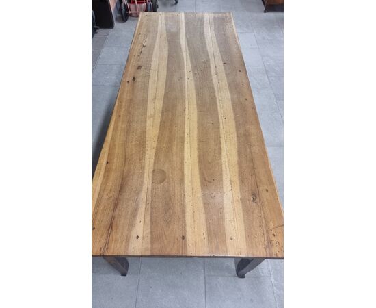 GRANDE TAVOLO IN NOCE DEL XIX SECOLO PER CANTINETTA