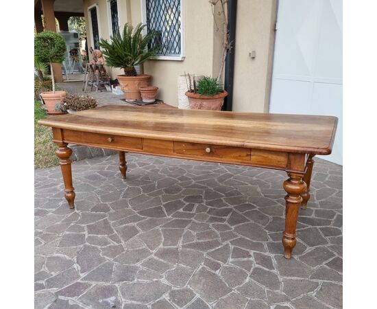 1800s Walnut Table with Lid in Two Planks