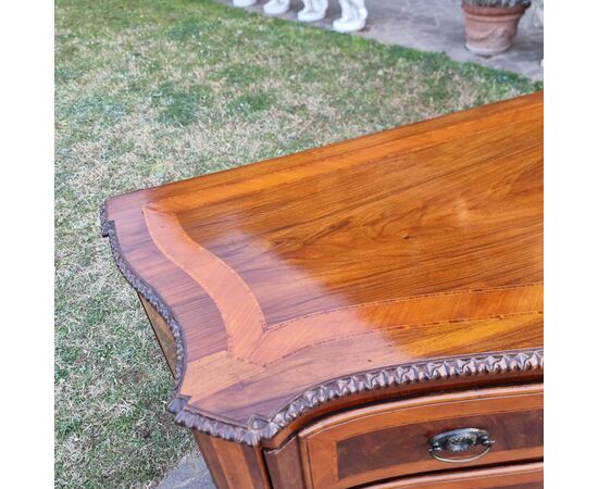 19th-century Venetian Walnut Chest of Drawers with Palm Inlays