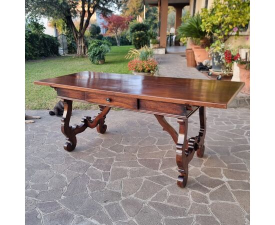 Large Tuscan Refectory Table from the 1800s in Walnut
