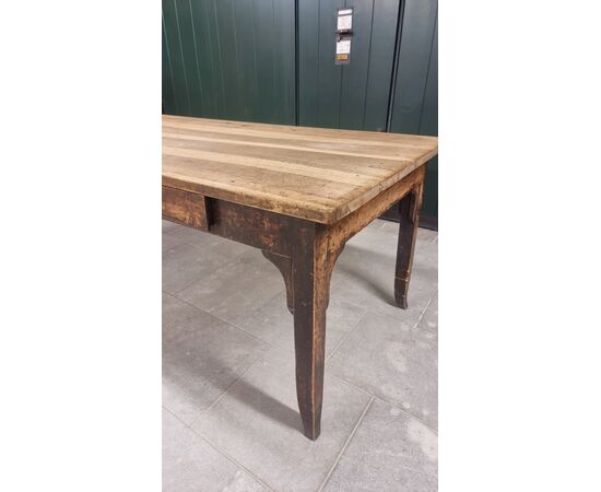 GRANDE TAVOLO IN NOCE DEL XIX SECOLO PER CANTINETTA