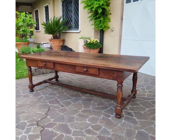 Large Tuscan Walnut Fratino Table from the 1700s