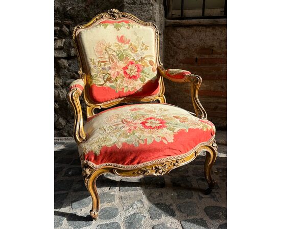 Coppia di poltrone con pouf