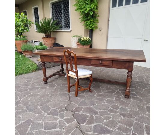 Large Tuscan Walnut Fratino Table from the 1700s