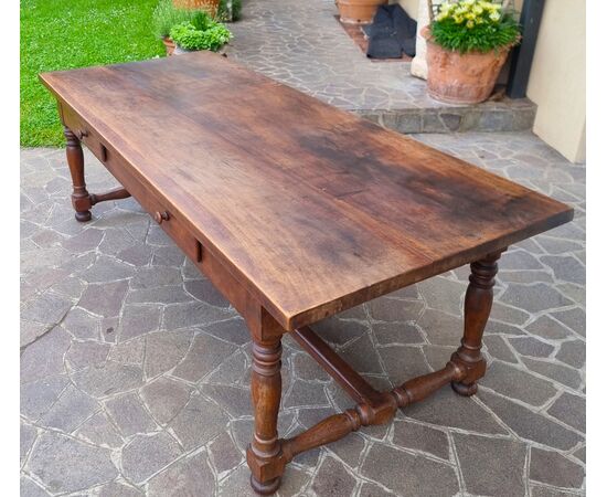 Large Tuscan Walnut Fratino Table from the 1700s