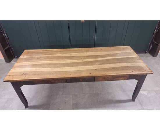 GRANDE TAVOLO IN NOCE DEL XIX SECOLO PER CANTINETTA