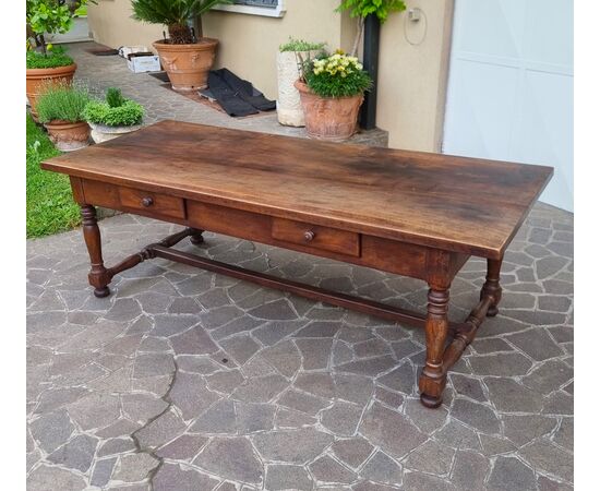 Large Tuscan Walnut Fratino Table from the 1700s