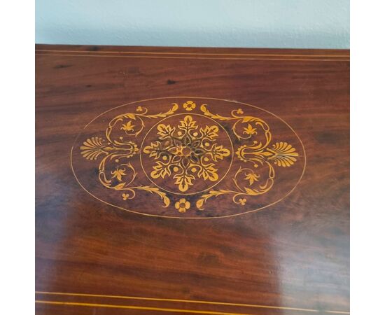 Charles X game table 1820 in maple and mahogany with inlays