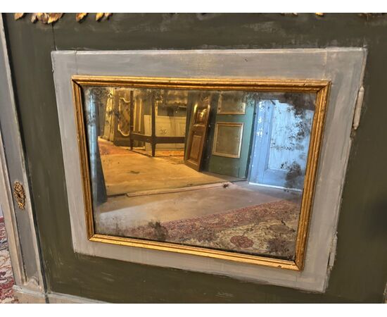 SPECC571 - Lacquered mirror with opening door, 19th century, dimensions cm W 138 x H 133