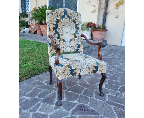 Poltrona in noce del 700 Venezia