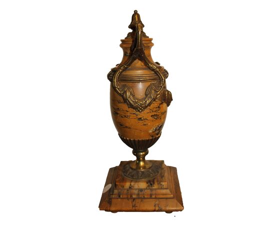 Coppia vasi in stile impero in marmo francesi - XIX secolo